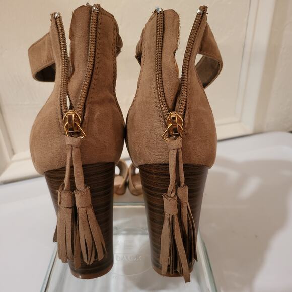 Lulus Womans shoes heels size 9 Top B - Picture 4 of 7